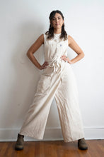 Load image into Gallery viewer, The Walking Apron