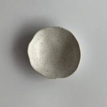 Load image into Gallery viewer, The 'Salt Dish' Speckeld
