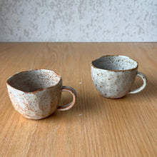 Load image into Gallery viewer, Espresso cup- with handle Shino
