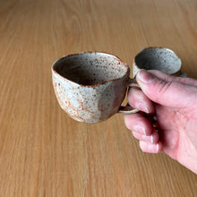 Load image into Gallery viewer, Espresso cup- with handle Shino
