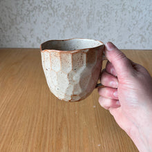 Load image into Gallery viewer, Small Faceted Mug Shino
