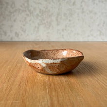 Load image into Gallery viewer, Handmade oil dish in Shino by Ruth Byrne, BYRNT Ceramics Orange NSW
